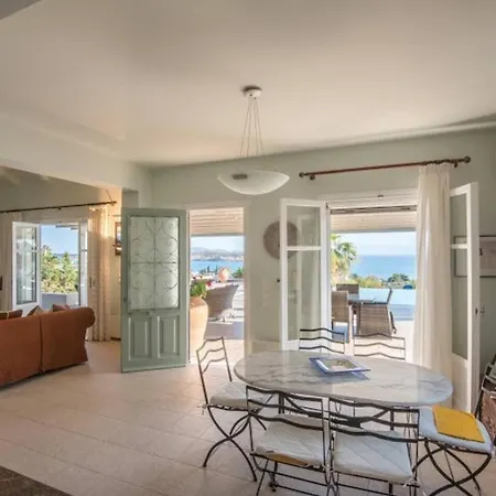 Luxurious Cosy Breathtaking Seaview Pool Βίλα Πόρτο Χέλι